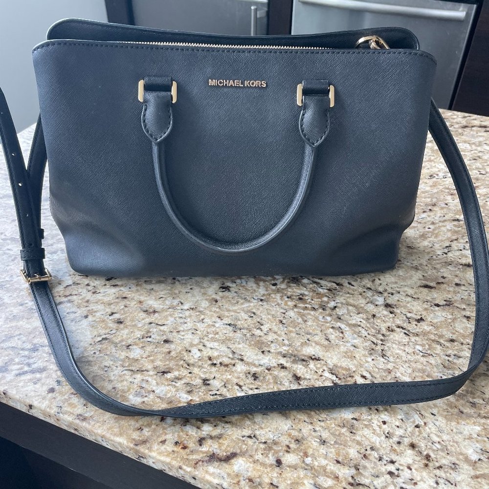 Michael Kors Savannah (Black w/ gold hardware)